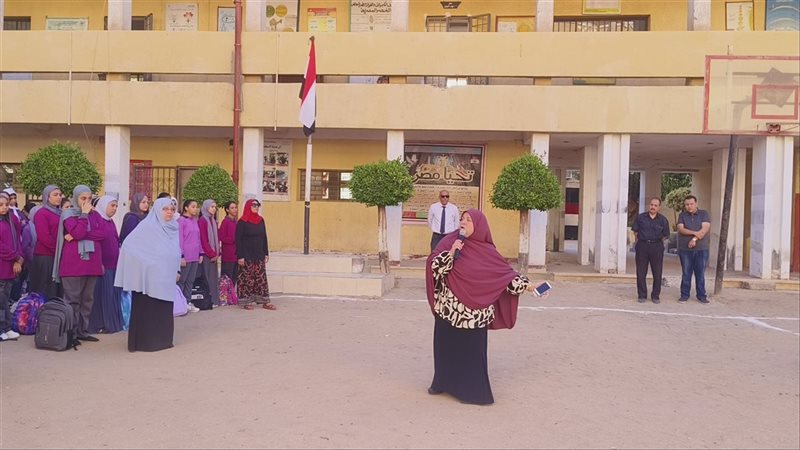 مديرة مدرسة السيدة
