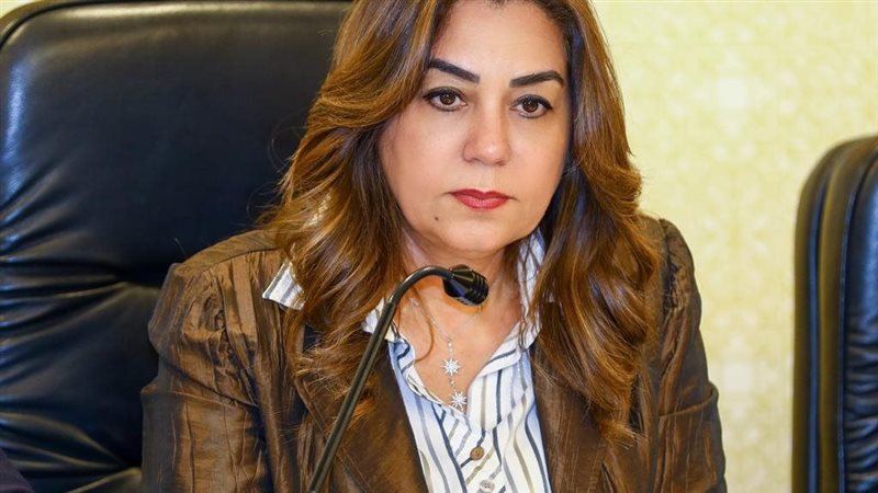 منال عوض، فيتو
