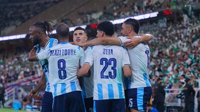 بـ هاتريك ماييلي.. بيراميدز يسحق أهلي جدة ويتوج ببطولة كأس القارات الثلاث (فيديو)