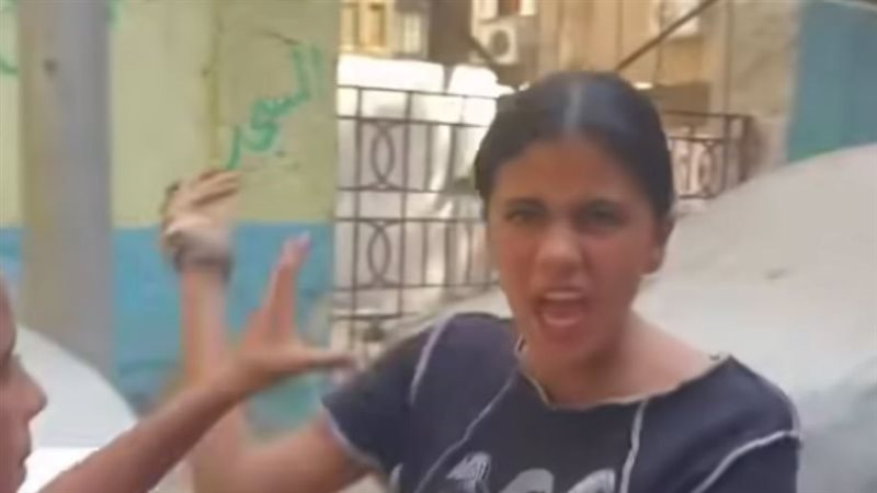 القبض على بطلة فيديو