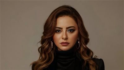 إلهام عبد البديع تكشف حقيقة اعتزالها الفن بعد منشور فيسبوك 