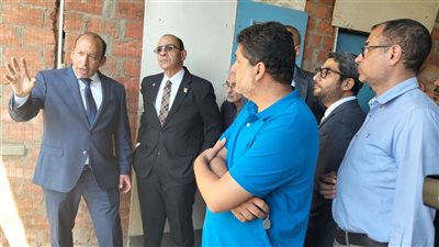 قيادات قصر العيني يتفقدون أعمال تطوير مبنى العيادات الخارجية (صور)