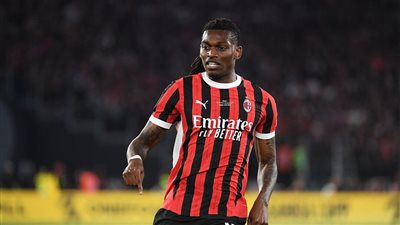 ميلان يتلقى دفعة كبيرة قبل موقعة نابولي في الدوري الإيطالي