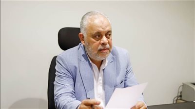 أشرف زكي يعلن ترك منصبه في نقابة المهن التمثيلية
