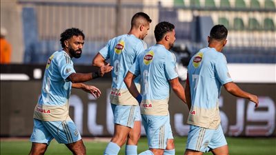 نجم وسط الأهلي يعود للتشكيل الأساسي أمام الزمالك في القمة 