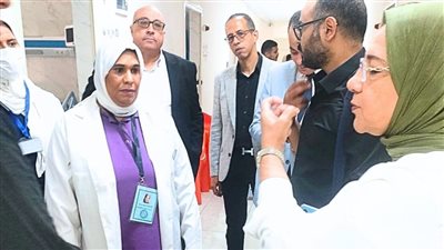 رئيس المؤسسة العلاجية في جولة مفاجئة بمستشفيات القبطي ودار الولادة 