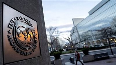 الخروج من الصندوق! الاعتماد على “النقد الدولي” تسبب في زيادة أعباء الدين وعجز صارخ في الموازنة وتقليص الدعم