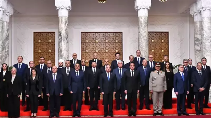 وزراء حكومة الدكتور