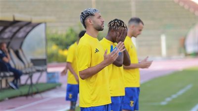 عصام الفيومي يسجل هدف كهرباء الإسماعيلية الثاني في شباك الأهلي