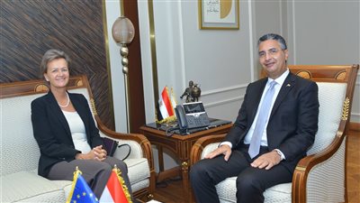 وزير التموين يبحث مع سفيرة الاتحاد الأوروبي تعزيز التعاون في الأمن الغذائي والتجارة 