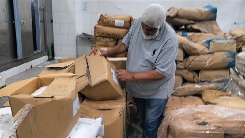  ضبط 6 طن مواد غذائية