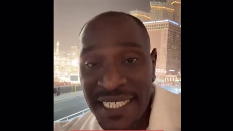 موظف يشكو مديره أمام