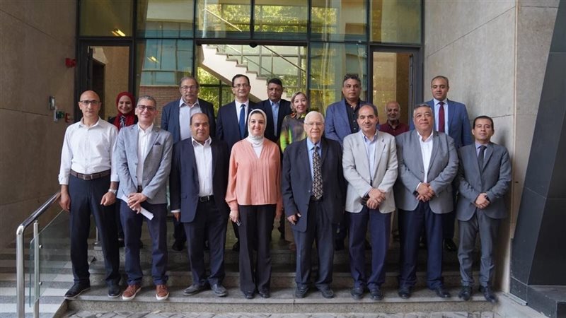 جامعة عين شمس، فيتو