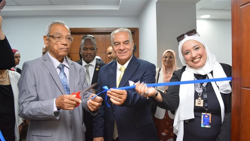 جامعة عين شمس، فيتو