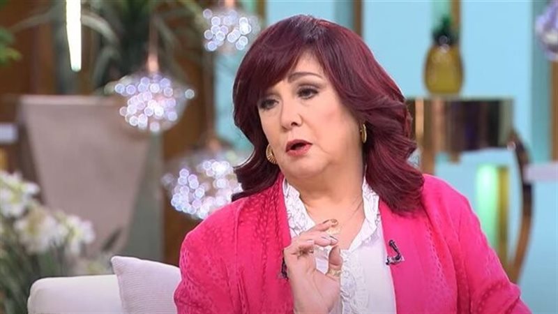 الفنانة شيرين