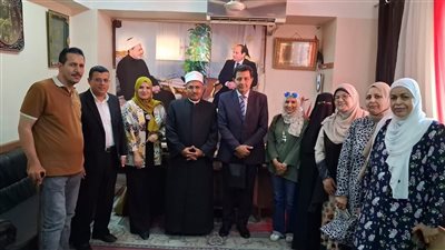 رئيس الإسماعيلية الأزهرية يُكرِّم مدير التعليم النموذجي لبلوغه سن التقاعد