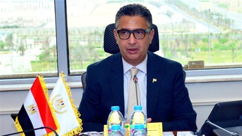 وزير التموين دكتور