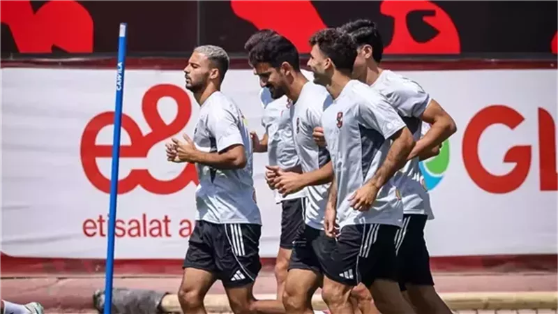 فريق الكرة بالأهلي،فيتو