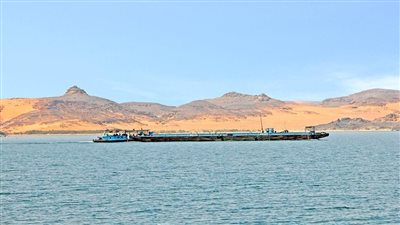 محافظ أسوان يعلن عودة الملاحة النهرية وانتظام الحركة ببحيرة ناصر بعد تحسن الأحوال الجوية