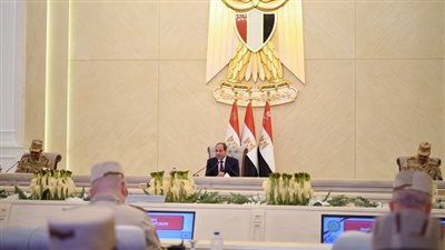 السيسي: عطاء وتضحيات القوات المسلحة ركيزة أساسية لاستقرار الدولة ومسيرة التنمية