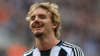  نيوكاسل يفوز على نوتينجهام فورست بثنائية في الدوري الإنجليزي 