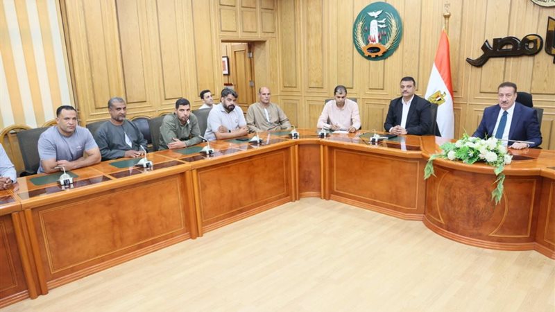 محافظ المنوفية يلتقى