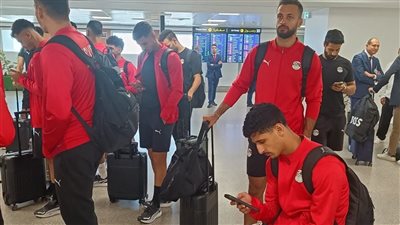 وصول بعثة منتخب مصر الثاني إلى المغرب لخوض وديتين (صور)