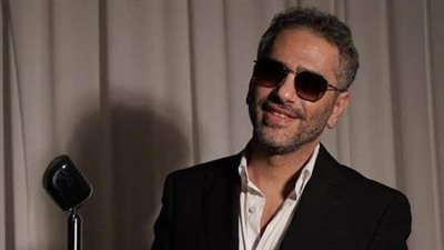 محمد فضل شاكر يعلق جميع حفلاته بسبب ظروف والده 