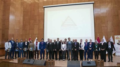 منال عوض تتابع الأسبوع التدريبي التاسع لموظفي المحليات 