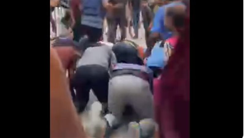 فرحة أهل غزة والسجود