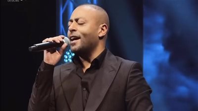 تامر عاشور يواصل تجهيز ألبوم الشتاء ويسجل أغاني جديدة 