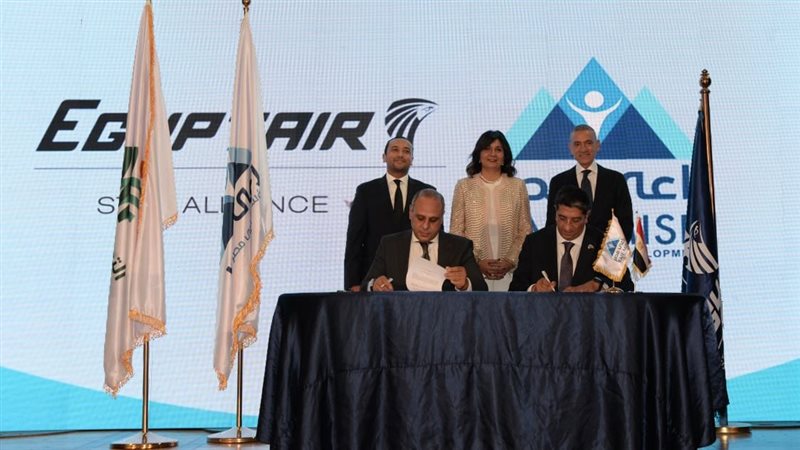 جانب من توقيع البرتوكول