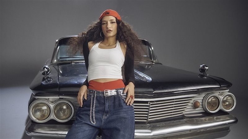 أميرة أديب 