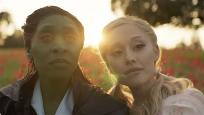 منتج فيلم Wicked2 يمدح أداء سينثيا إيريفو وأريانا جراندي لأغنية 