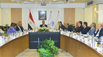  وزير التموين يترأس اجتماع الجمعية العامة للشركة القابضة للصناعات الغذائية