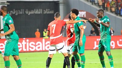 منتخب مصر يتقدم على غينيا بيساو بهدف محمد حمدي في الشوط الأول (صور)
