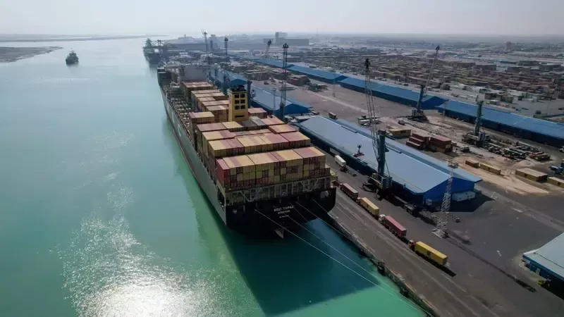 إحدى الموانئ العراقية،