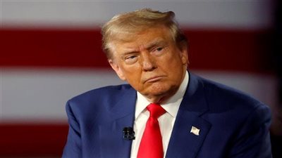 ترامب يوقع في سجل الضيوف بالكنسيت: إنه يوم عظيم وجميل إنها بداية جديدة (فيديو)