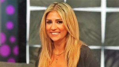 تفاصيل الأزمة الصحية لزوجة عمرو محمود ياسين بعد خضوعها لجراحة دقيقة