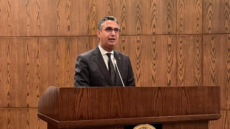 وزير التموين خلال