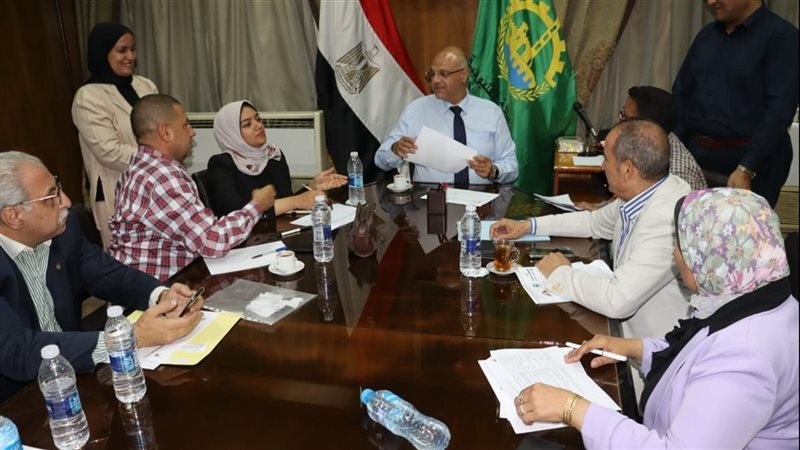 محافظ القليوبية خلال