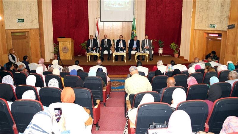 جانب من فعاليات الندوة،