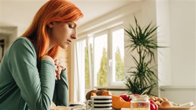 أطعمة تساعد الجسم على التخلص من التوتر والقلق طبيعيًا