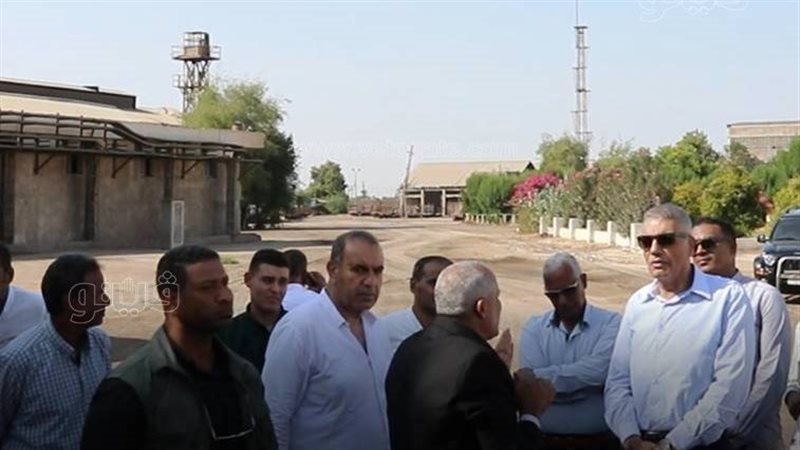 محافظ أسوان يتفقد