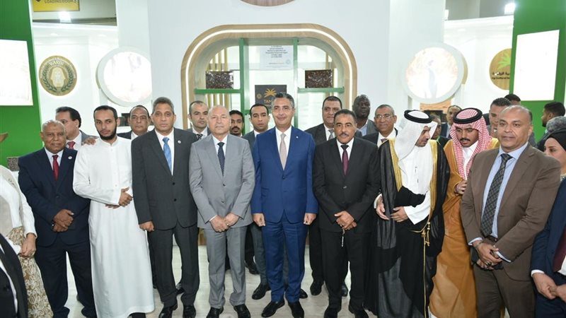 الدكتور شريف فاروق