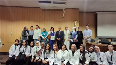 ألسن عين شمس تستقبل السفير الفنزويلي بالقاهرة