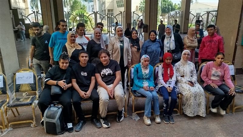 جامعة عين شمس، فيتو