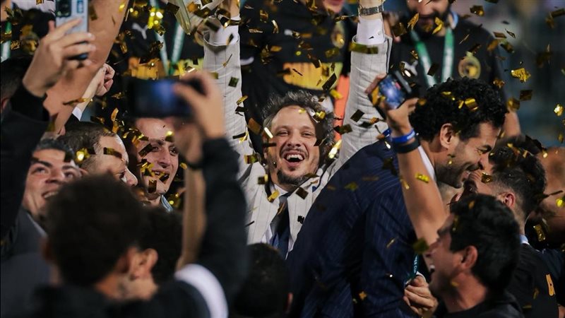 بيراميدز، فيتو