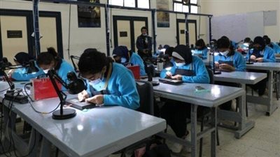 التعليم تطرح نماذج استرشادية لامتحانات الدبلومات الفنية بنظام البوكليت
