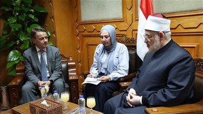 الضويني لوفد دنماركي: رسالة الأزهر حماية الشباب من التطرف وترسيخ قيم السلام والتعايش 